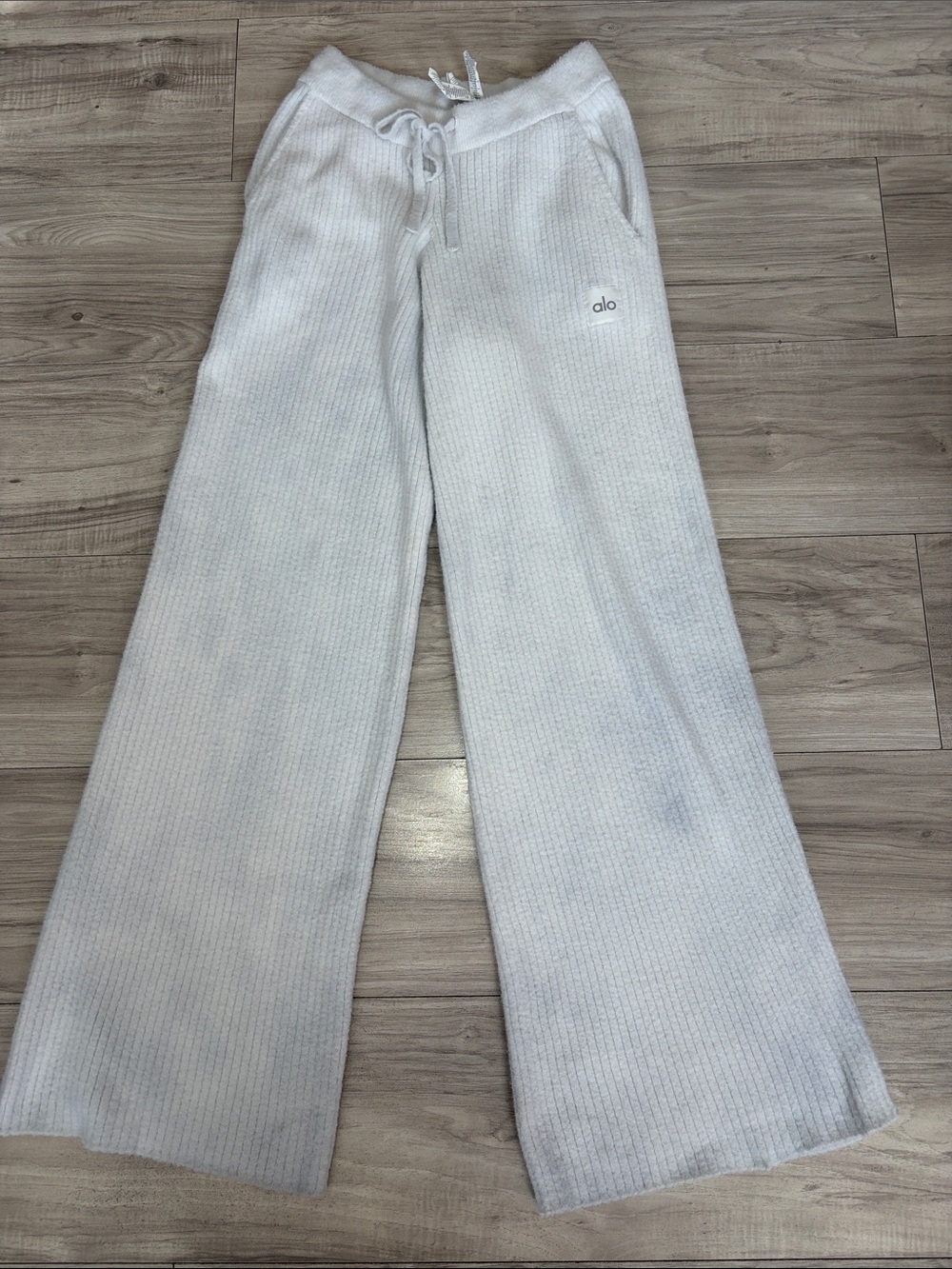 ALO Yoga Kids White Ribbed Wide-Leg Sweatpants